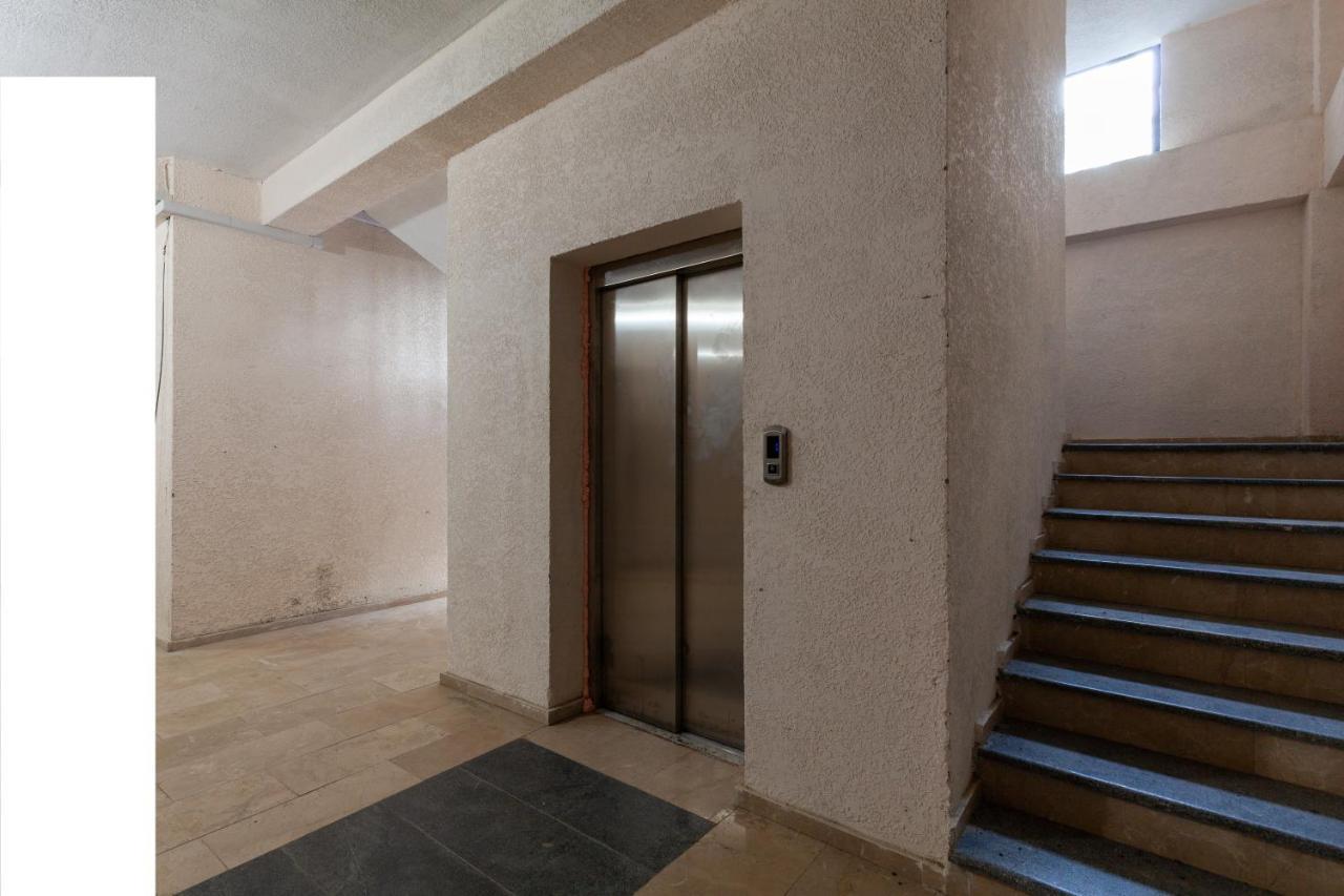 Schwestern Kutaisi Exteriör bild